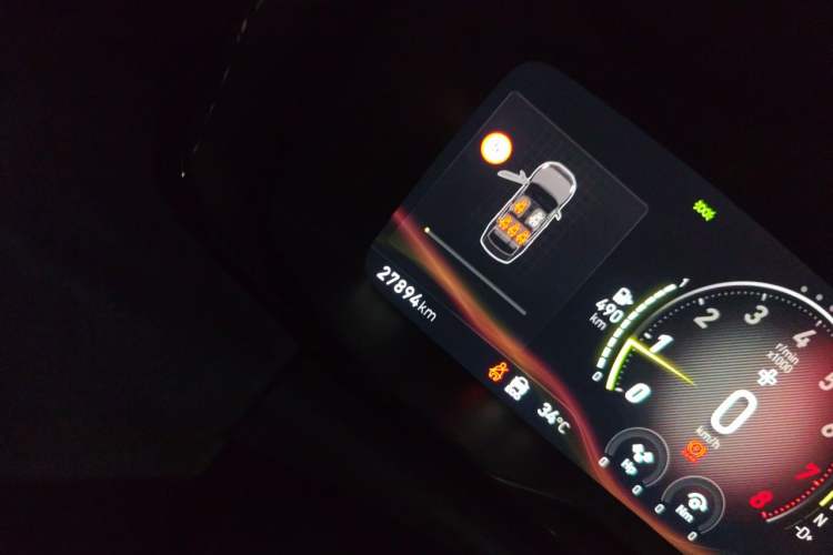 Used Lynk & Co 03 2020 03+ 2.0TD Automatic Wind-Chasing Edition Odometer Close Up