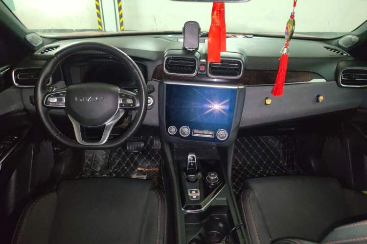 Used Lynk & Co 03 2020 1.5TD DCT JingPro Edition Center Console