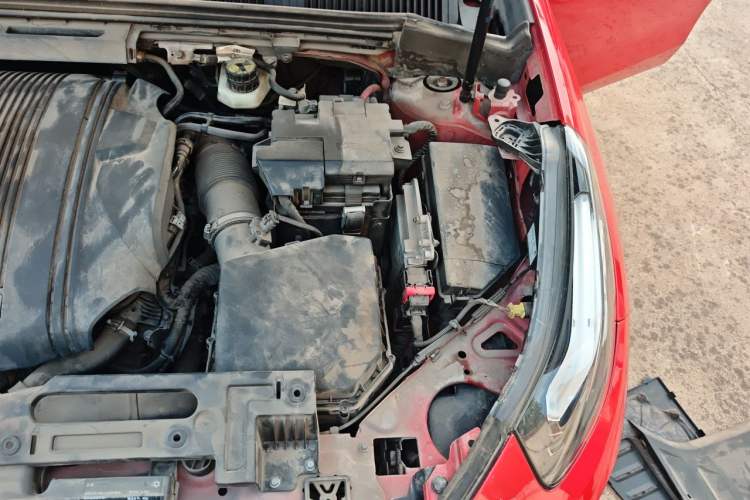 Used Lynk & Co 03 2020 1.5TD DCT JingPro Edition Engine Bay Left