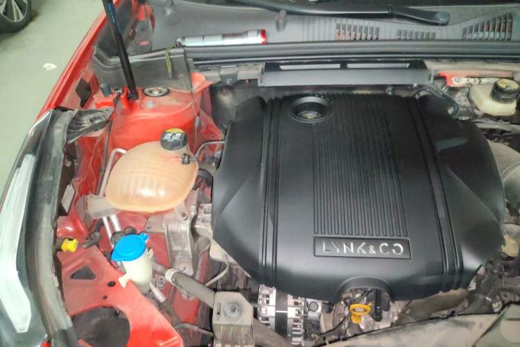 Used Lynk & Co 03 2020 1.5TD DCT JingPro Edition Engine Bay Right