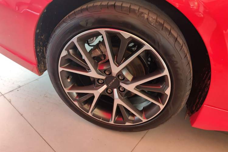Used Lynk & Co 03 2020 1.5TD DCT JingPro Edition Exterior 5