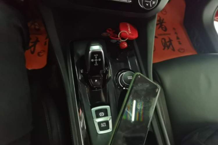 Used Lynk & Co 03 2020 1.5TD DCT JingPro Edition Gear Lever