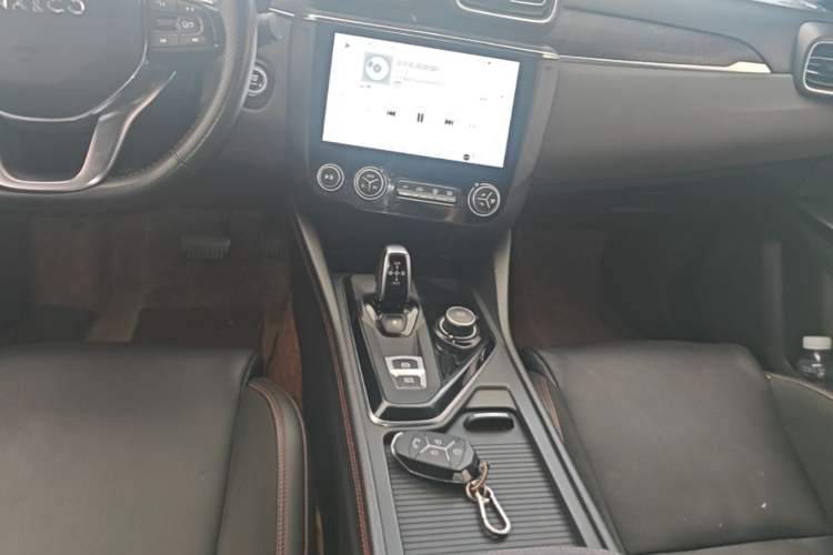 Used Lynk & Co 03 2020 1.5TD DCT Sport Edition Gear Lever