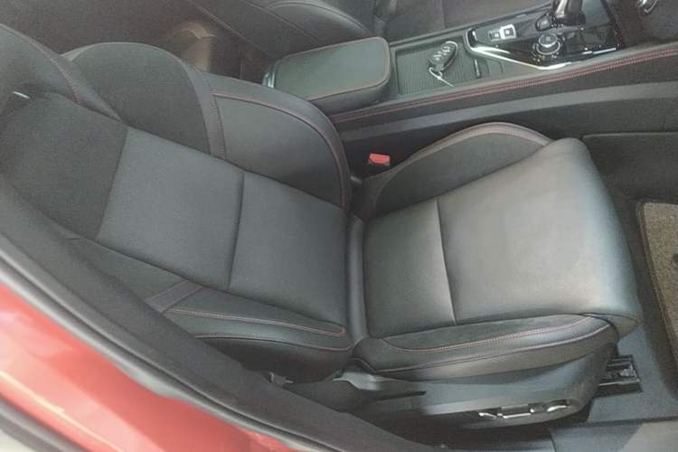 Used Lynk & Co 03 2020 2.0TD Automatic Jing Pro Edition Right Front Seat