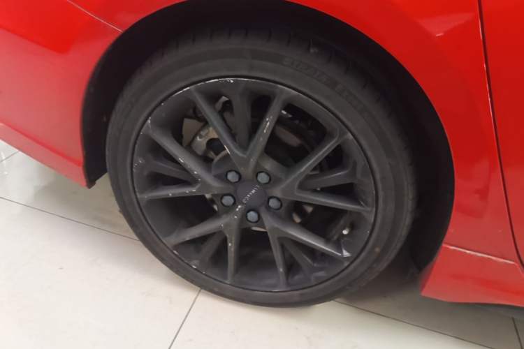 Used Lynk & Co 03 2020 2.0TD Automatic Jing Pro Edition Right Rear Wheel Hub
