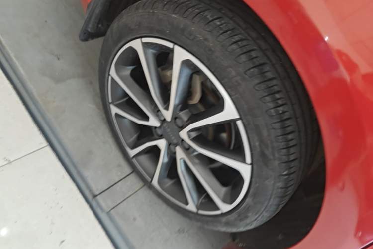 Used Lynk & Co 03 2020 1.5TD DCT Sport Edition Right Rear Wheel Hub