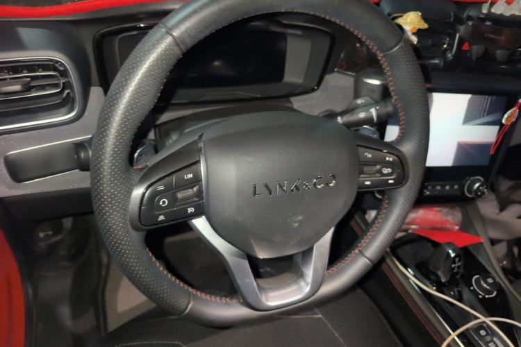 Used Lynk & Co 03 2020 2.0TD Automatic Trend Edition Steering Wheel