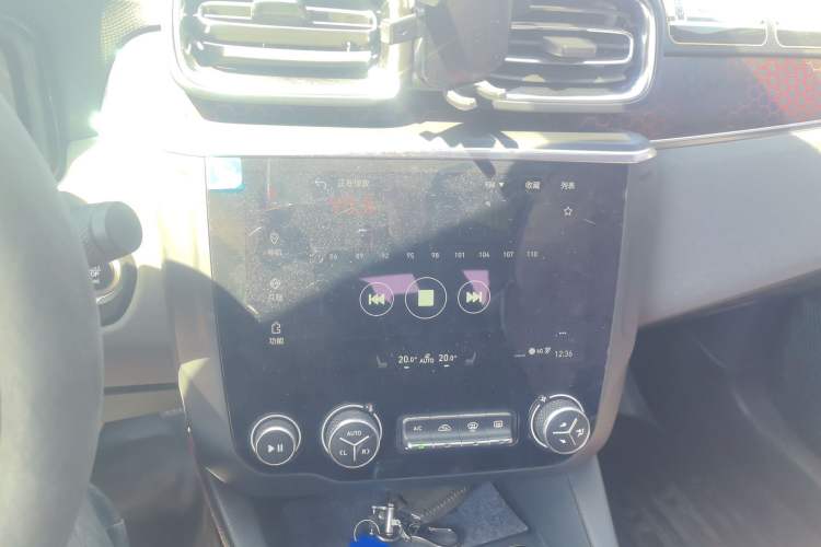 Used Lynk & Co 03 2020 1.5TD DCT Sport Edition Audio And AC Panel