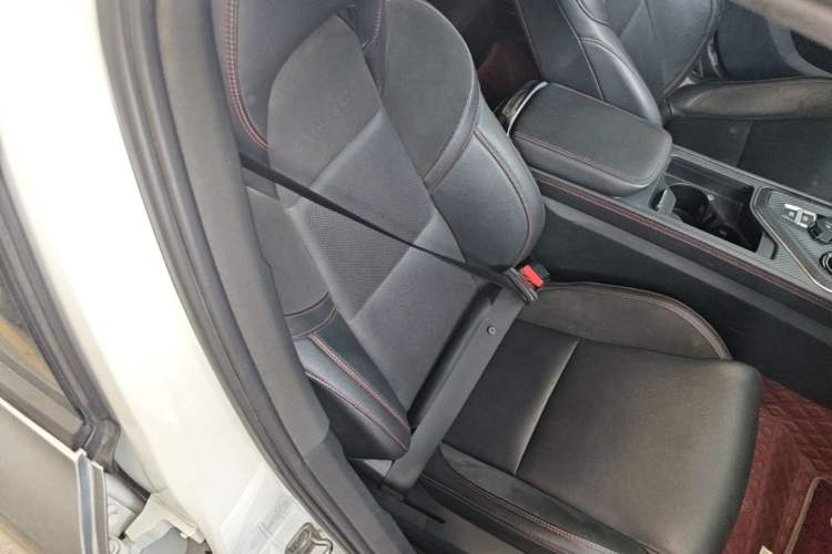 Used Lynk & Co 03 2020 2.0TD Automatic Jing Pro Edition Right Front Seat