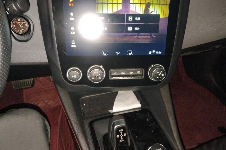 Used Lynk & Co 03 2020 2.0TD Automatic Trend Edition Audio And AC Panel