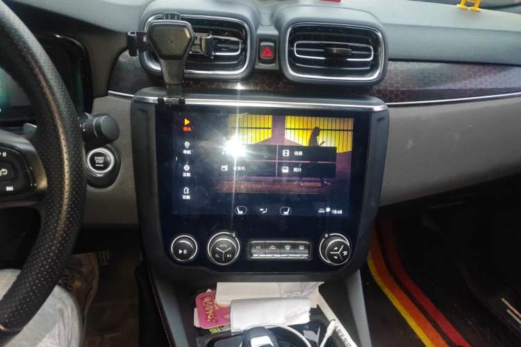 Used Lynk & Co 03 2020 1.5TD DCT Sport Edition Audio And AC Panel