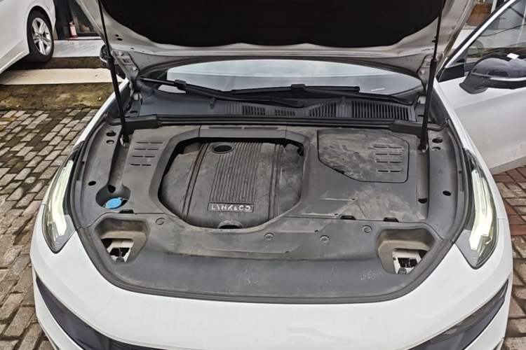 Used Lynk & Co 03 2020 1.5TD DCT JingPro Edition Engine Bay