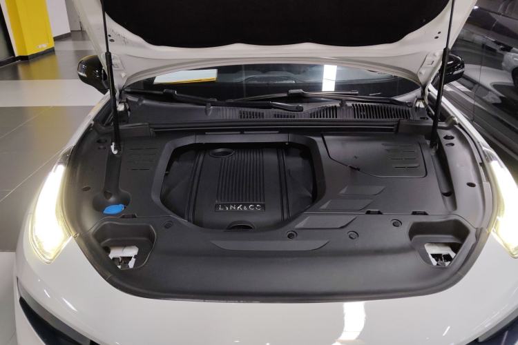 Used Lynk & Co 03 2020 1.5TD DCT JingPro Edition Engine Bay