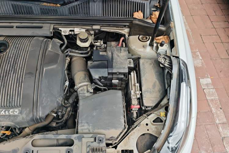 Used Lynk & Co 03 2020 1.5TD DCT Sport Edition Engine Bay Left
