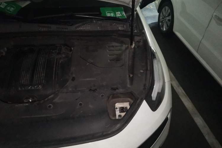 Used Lynk & Co 03 2020 1.5TD DCT Sport Edition Engine Bay Left