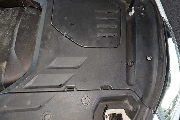 Used Lynk & Co 03 2020 2.0TD Automatic Jing Pro Edition Engine Bay Left