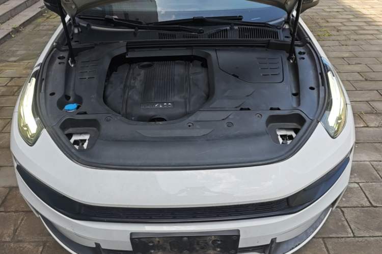 Used Lynk & Co 03 2020 1.5TD DCT Sport Edition Engine Bay