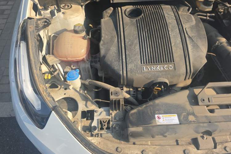 Used Lynk & Co 03 2020 1.5TD DCT JingPro Edition Engine Bay Right