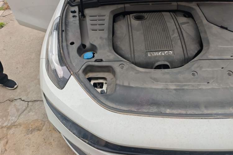 Used Lynk & Co 03 2020 1.5TD DCT JingPro Edition Engine Bay Right