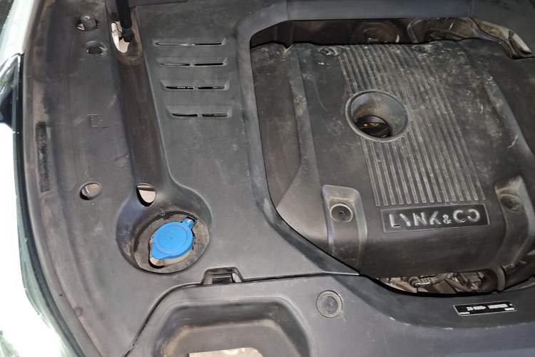 Used Lynk & Co 03 2020 2.0TD Automatic Jing Pro Edition Engine Bay Right