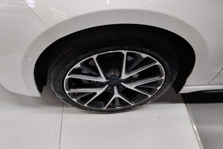 Used Lynk & Co 03 2020 1.5TD DCT JingPro Edition Exterior 4