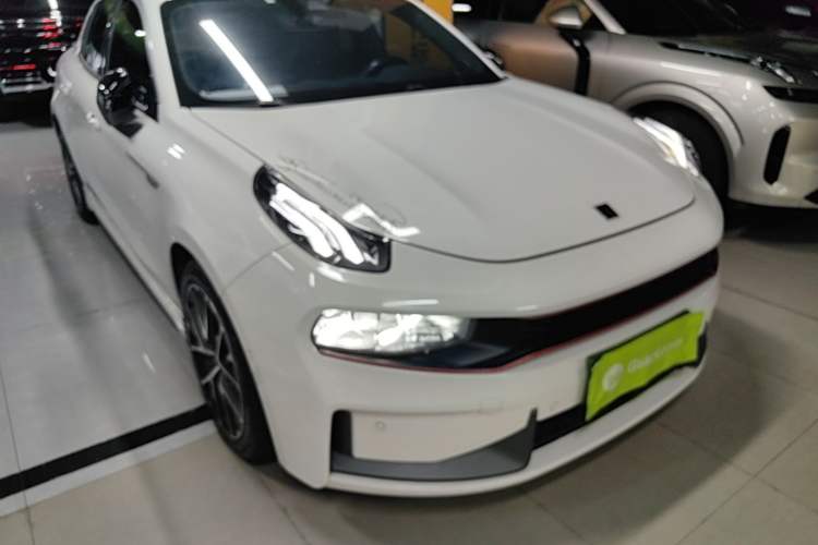 Used Lynk & Co 03 2020 1.5TD DCT JingPro Edition Front Right 45 Deg