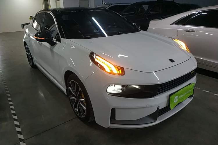Used Lynk & Co 03 2020 1.5TD DCT Sport Edition Front Right 45 Deg