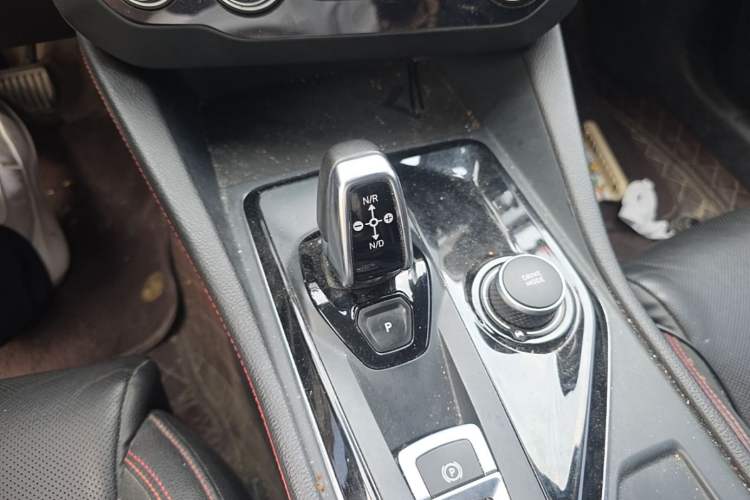 Used Lynk & Co 03 2020 1.5TD DCT JingPro Edition Gear Lever