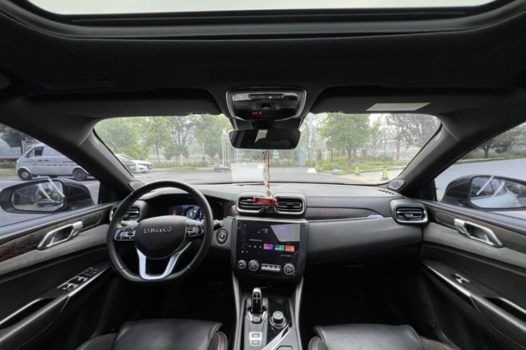 Used Lynk & Co 03 2020 1.5TD DCT JingPro Edition Interior 3