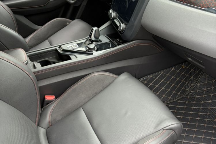 Used Lynk & Co 03 2020 1.5TD DCT Sport Edition Interior 4