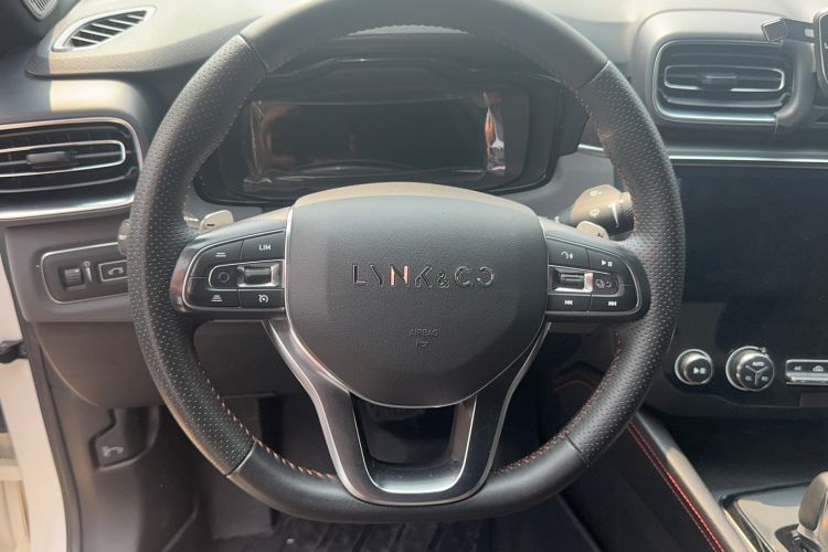 Used Lynk & Co 03 2020 1.5TD DCT JingPro Edition Interior 6