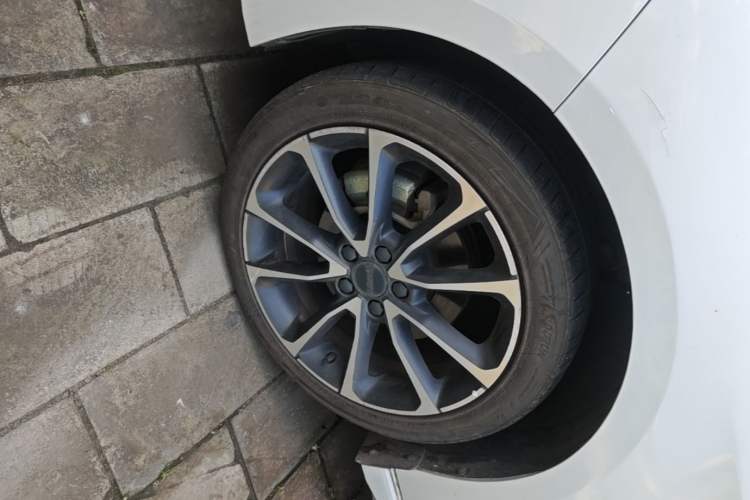 Used Lynk & Co 03 2020 1.5TD DCT Sport Edition Left Front Wheel Hub