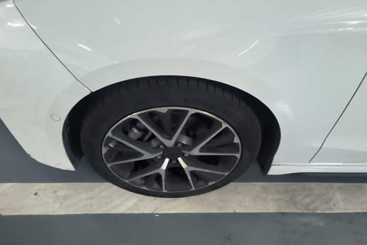 Used Lynk & Co 03 2020 1.5TD DCT JingPro Edition Left Front Wheel Hub