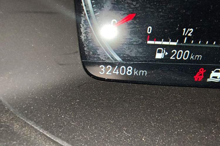 Used Lynk & Co 03 2020 1.5TD DCT Sport Edition Odometer Close Up