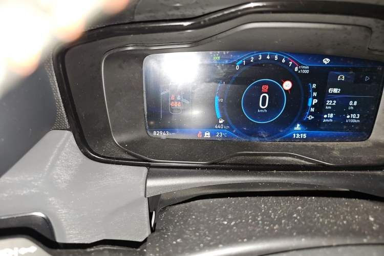 Used Lynk & Co 03 2020 2.0TD Automatic Jing Pro Edition Odometer Close Up