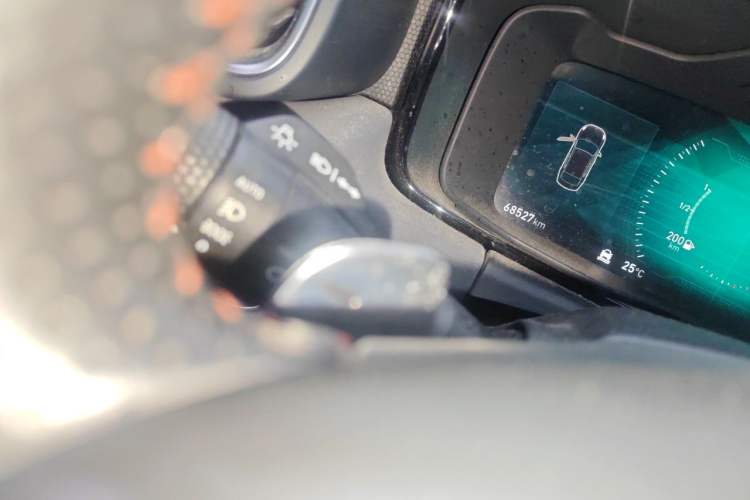 Used Lynk & Co 03 2020 1.5TD DCT Sport Edition Odometer Close Up