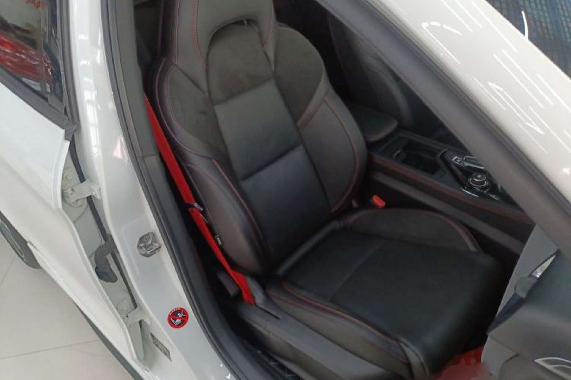 Used Lynk & Co 03 2020 2.0TD Automatic Trend Edition Right Front Seat