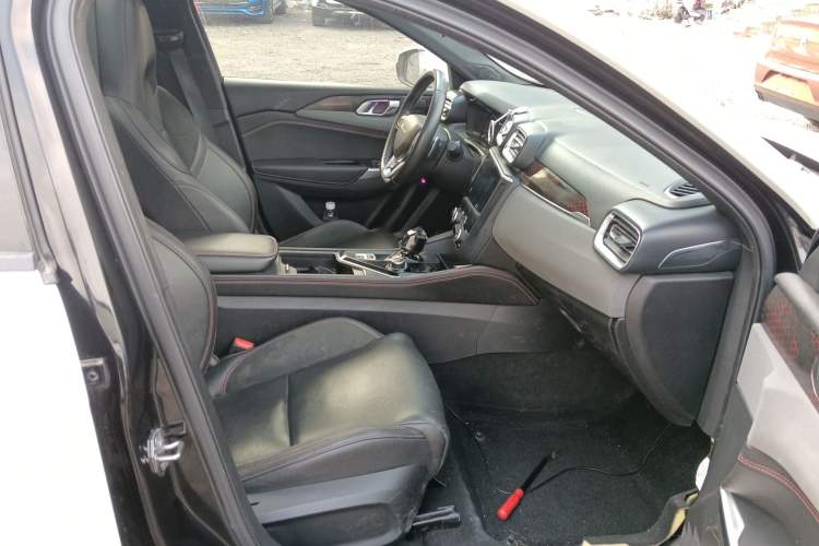 Used Lynk & Co 03 2020 1.5TD DCT Sport Edition Right Front Seat