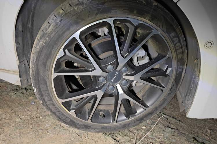 Used Lynk & Co 03 2020 1.5TD DCT JingPro Edition Right Front Wheel Hub
