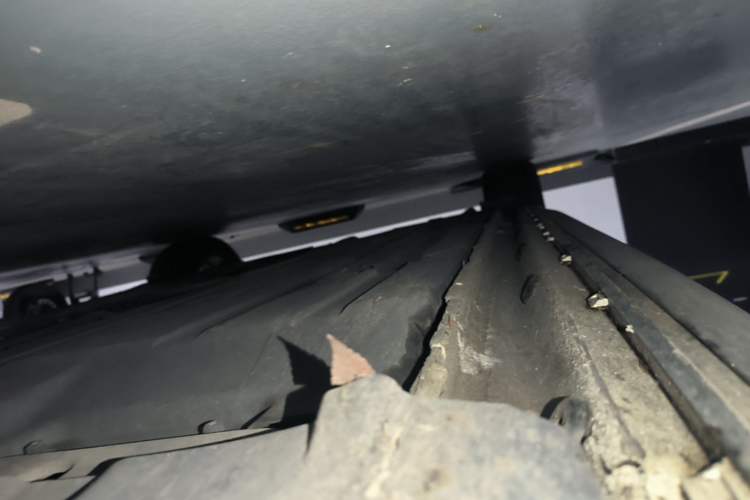 Used Lynk & Co 03 2020 1.5TD DCT JingPro Edition Right Side Sill