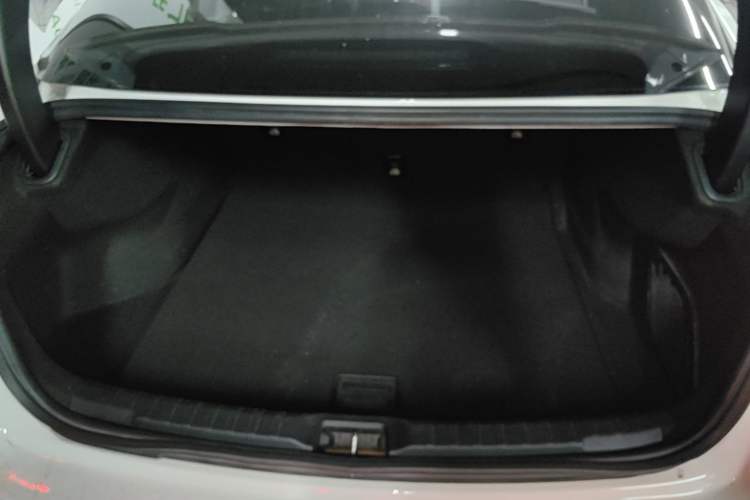 Used Lynk & Co 03 2020 1.5TD DCT JingPro Edition Trunk