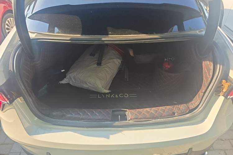 Used Lynk & Co 03 2020 1.5TD DCT JingPro Edition Trunk
