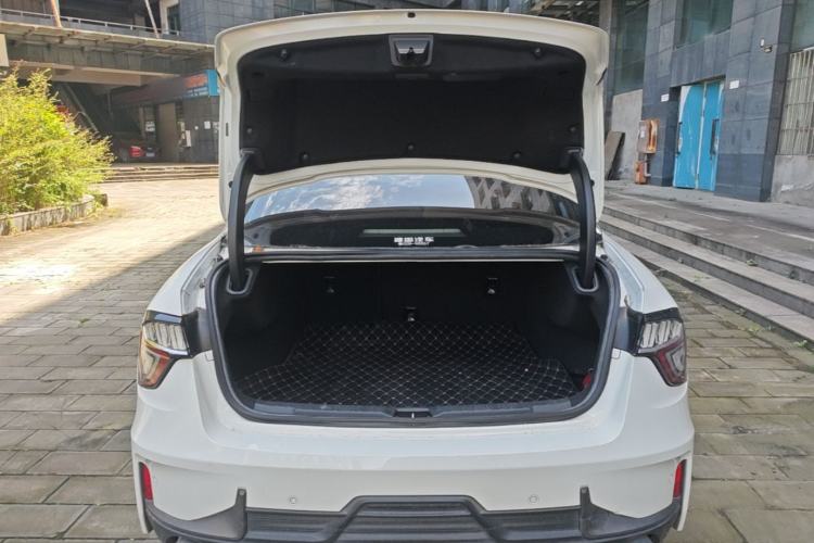 Used Lynk & Co 03 2020 1.5TD DCT Sport Edition Trunk