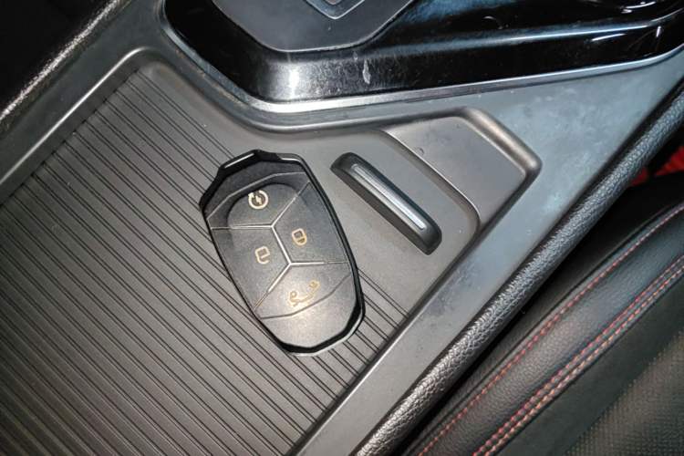 Used Lynk & Co 03 2020 1.5TD DCT JingPro Edition Vehicle Key