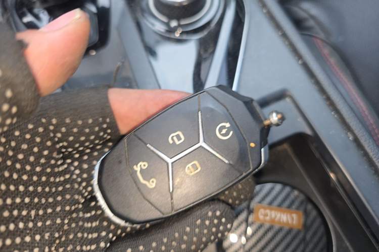 Used Lynk & Co 03 2020 1.5TD DCT JingPro Edition Vehicle Key