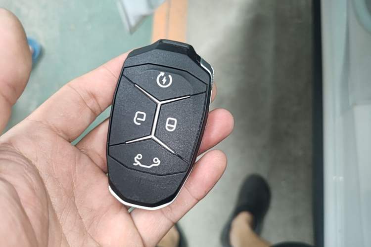 Used Lynk & Co 03 2020 2.0TD Automatic Trend Edition Vehicle Key