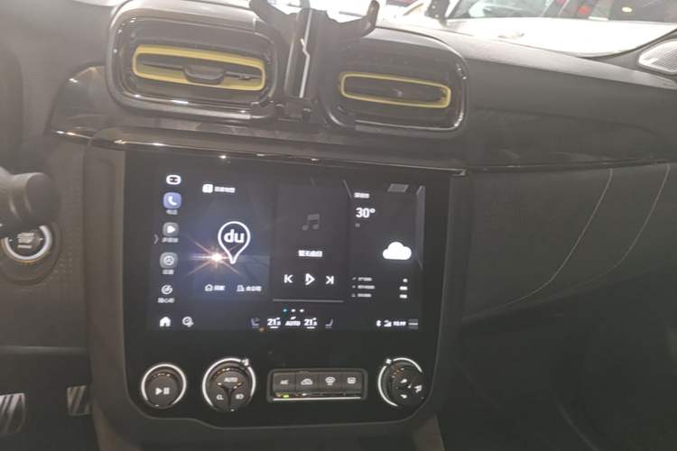 Used Lynk & Co 03 2020 03+ 2.0TD Automatic Wind-Chasing Edition Audio And AC Panel