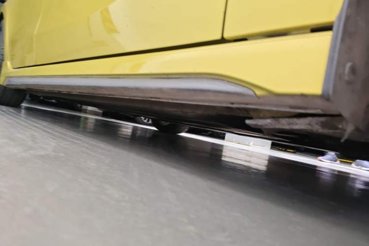 Used Lynk & Co 03 2020 03+ 2.0TD Automatic Wind-Chasing Edition Chassis Front Right
