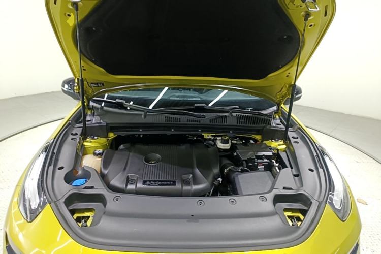 Used Lynk & Co 03 2020 03+ 2.0TD Automatic Wind-Chasing Edition Engine Bay
