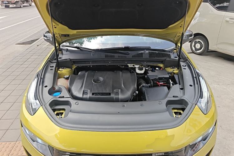 Used Lynk & Co 03 2020 03+ 2.0TD Automatic Wind-Chasing Edition Engine Bay